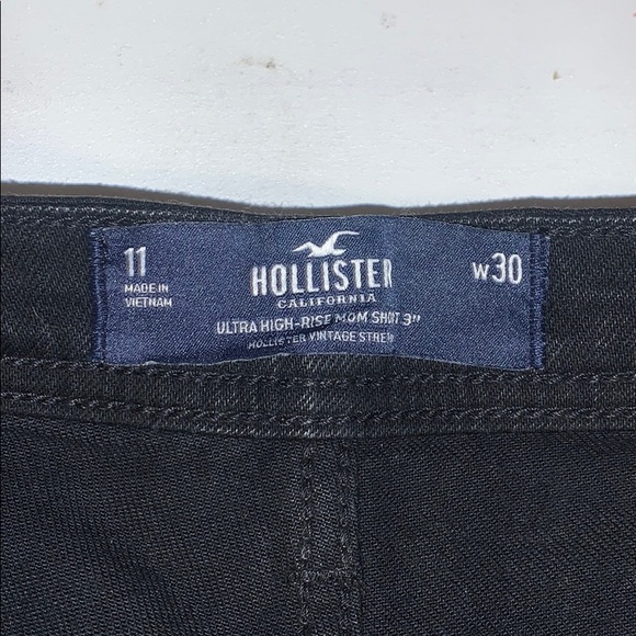 High-Waisted Short - Picture 3 of 3